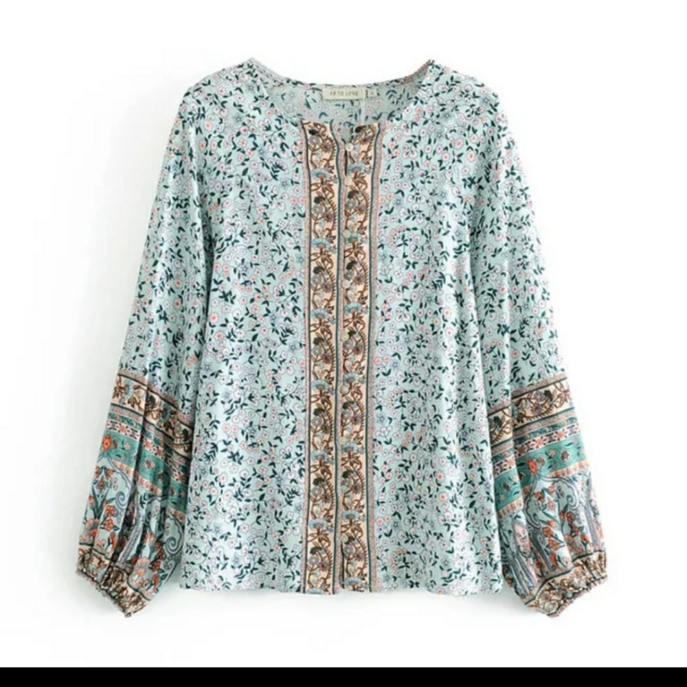 ‼️S left💞New boutique Button Front blouse - Picture 2 of 8
